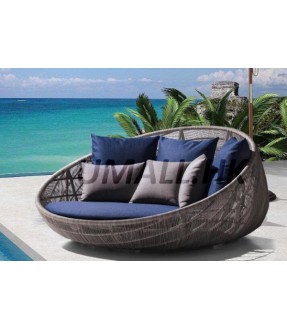 Rattan Cozy daybed